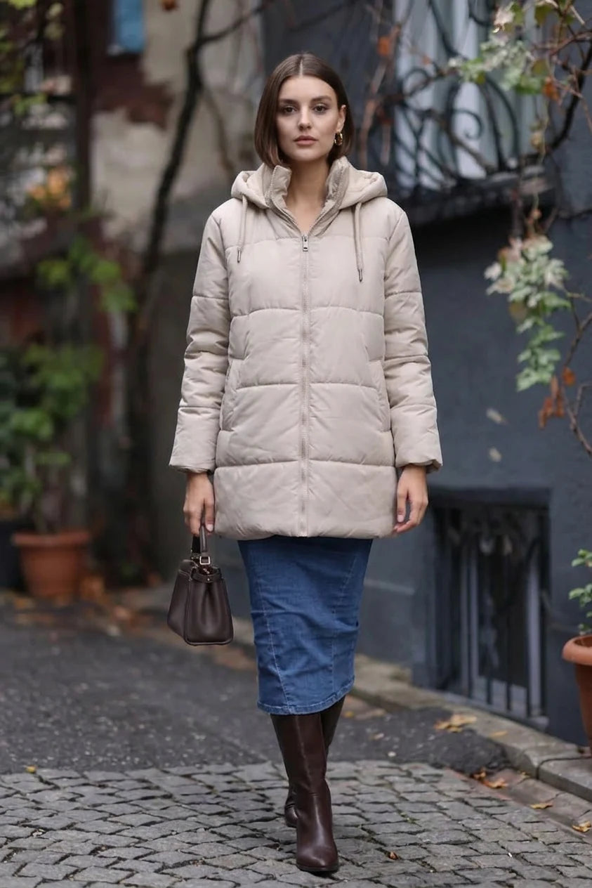 Kadın Kapüşonlu Oversize Bej Mont