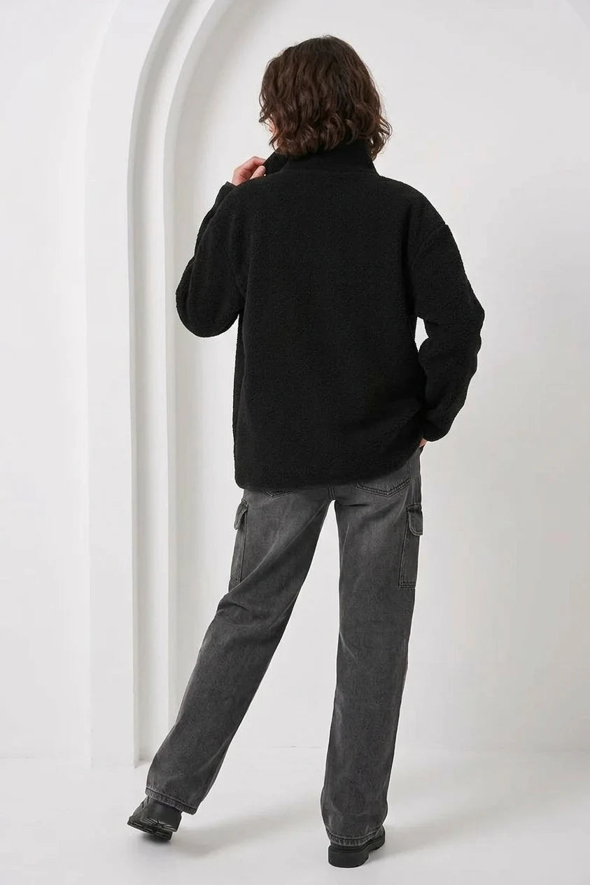 Kadın Yüksek Yaka Oversize Cep Detaylı Siyah Ceket