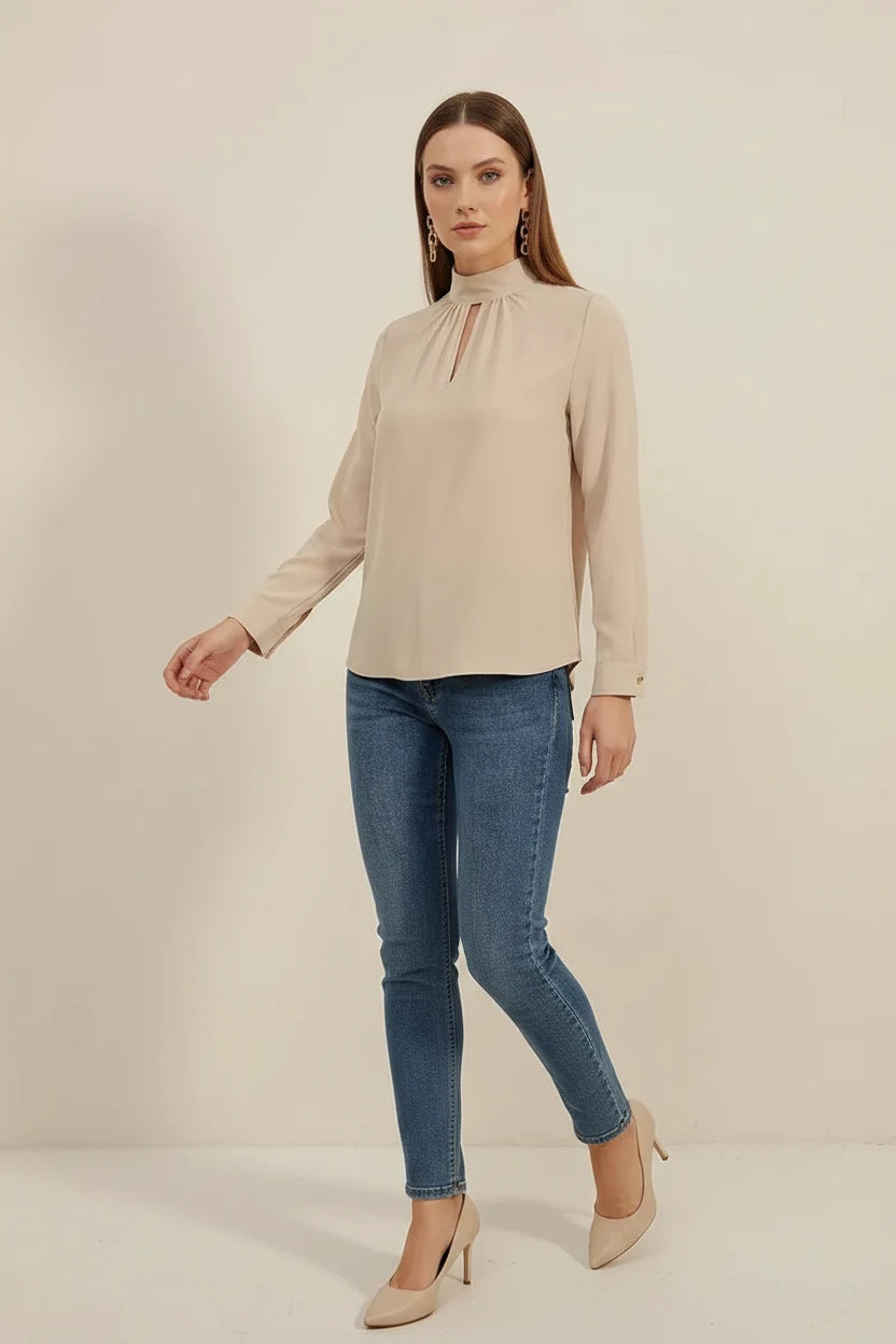 Kadın Yüksek Yaka Pencere Detaylı Bluz