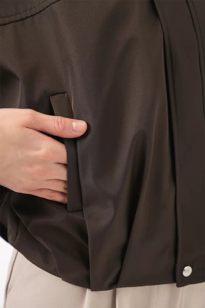 Kadın Klasik Yaka Oversize Kesim Omuz Detaylı Ceket
