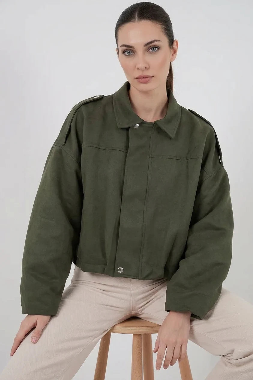 Kadın Klasik Yaka Oversize Kesim Omuz Detaylı Ceket