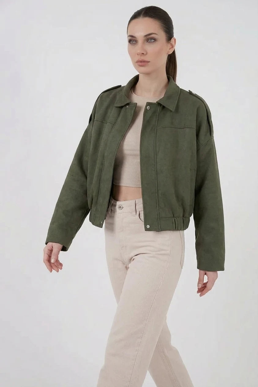 Kadın Klasik Yaka Oversize Kesim Omuz Detaylı Ceket