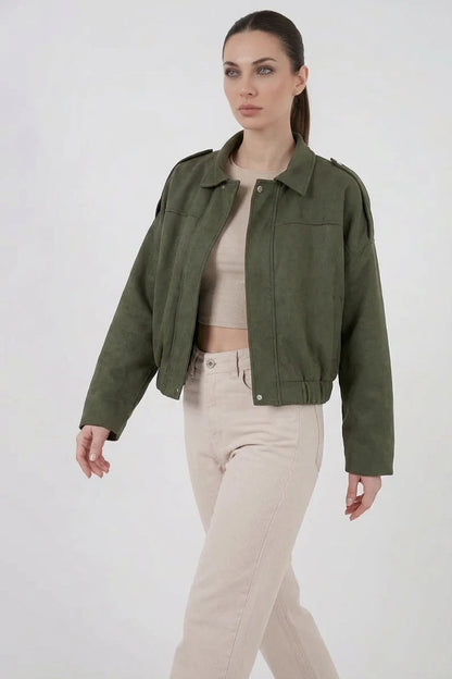 Kadın Klasik Yaka Oversize Kesim Omuz Detaylı Ceket