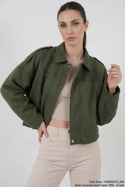 Kadın Klasik Yaka Oversize Kesim Omuz Detaylı Ceket