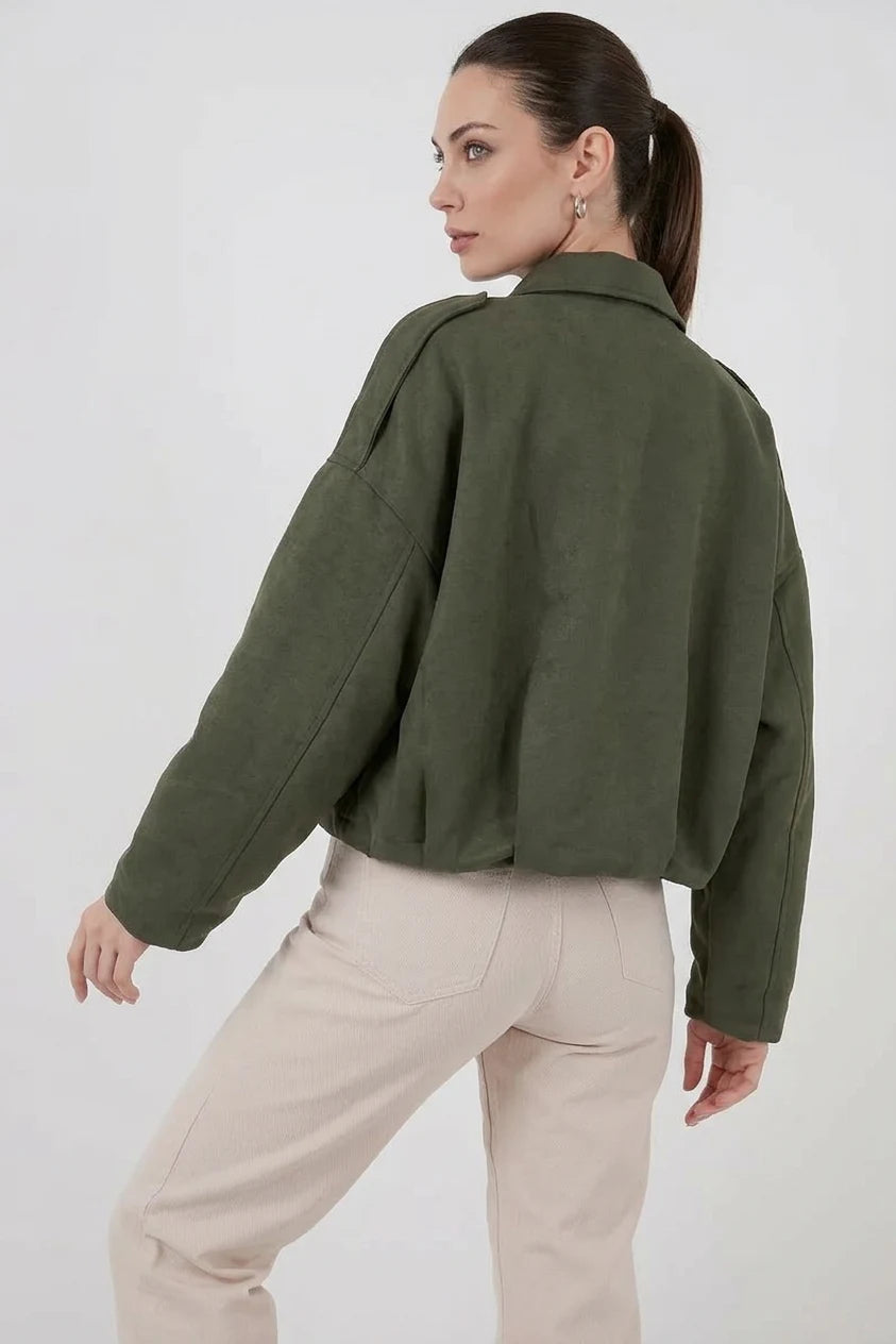 Kadın Klasik Yaka Oversize Kesim Omuz Detaylı Ceket