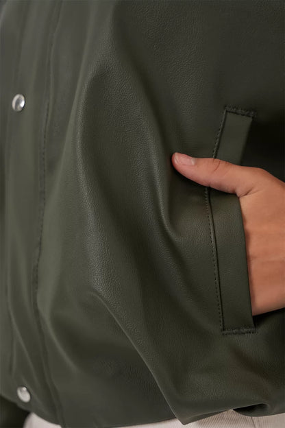 Kadın Klasik Yaka Oversize Deri Görünümlü Haki Ceket