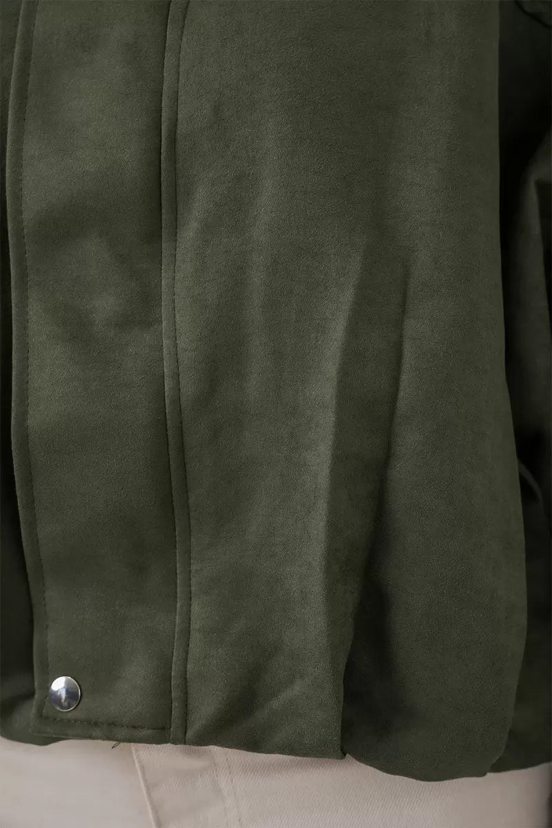Kadın Klasik Yaka Oversize Kesim Omuz Detaylı Ceket