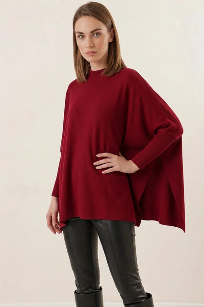 Kadın Balıkçı Yaka Yandan Yırtmaçlı Oversize Triko Bordo Panço Kazak
