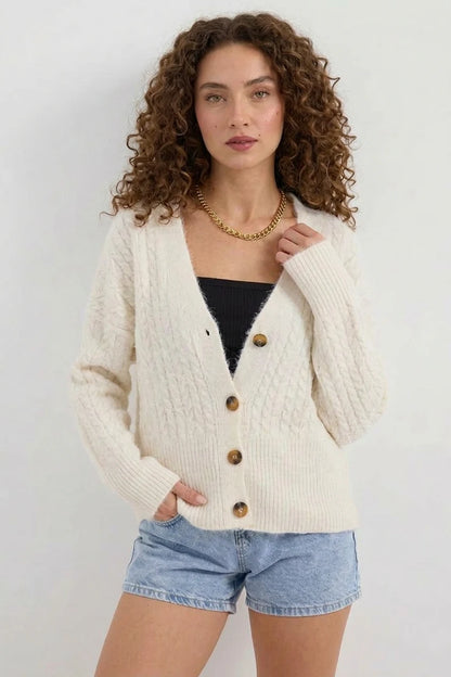 Kadın V Yaka Örgülü Oversize Triko Ekru Hırka