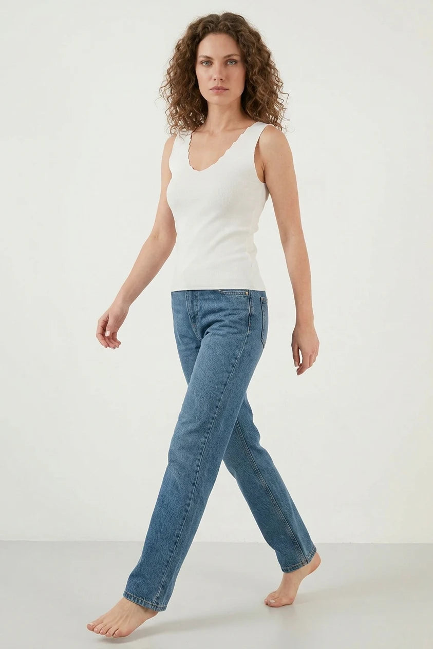Kadın V Yaka Zikzak Beyaz Bluz