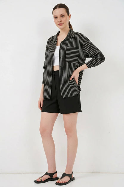 Kadın Oversize Tek Cepli Çizgili Viskon Gömlek