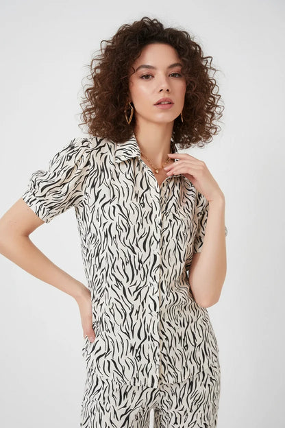 Kadın Gömlek Yaka Kuşaklı Kısa Kol Zebra Desenli Viskon Elbise