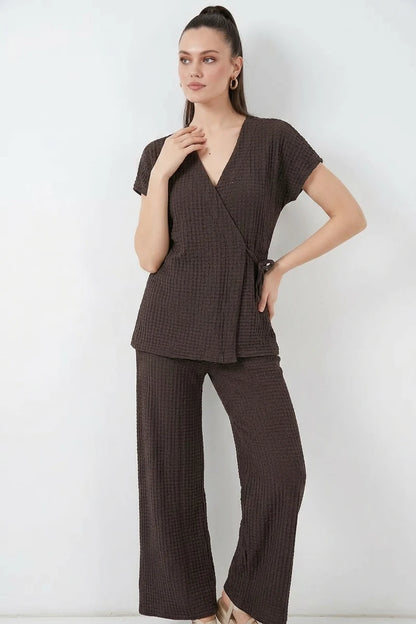 Kadın V Yaka Kısa Kol Kuşaklı Kahverengi İkili Takım