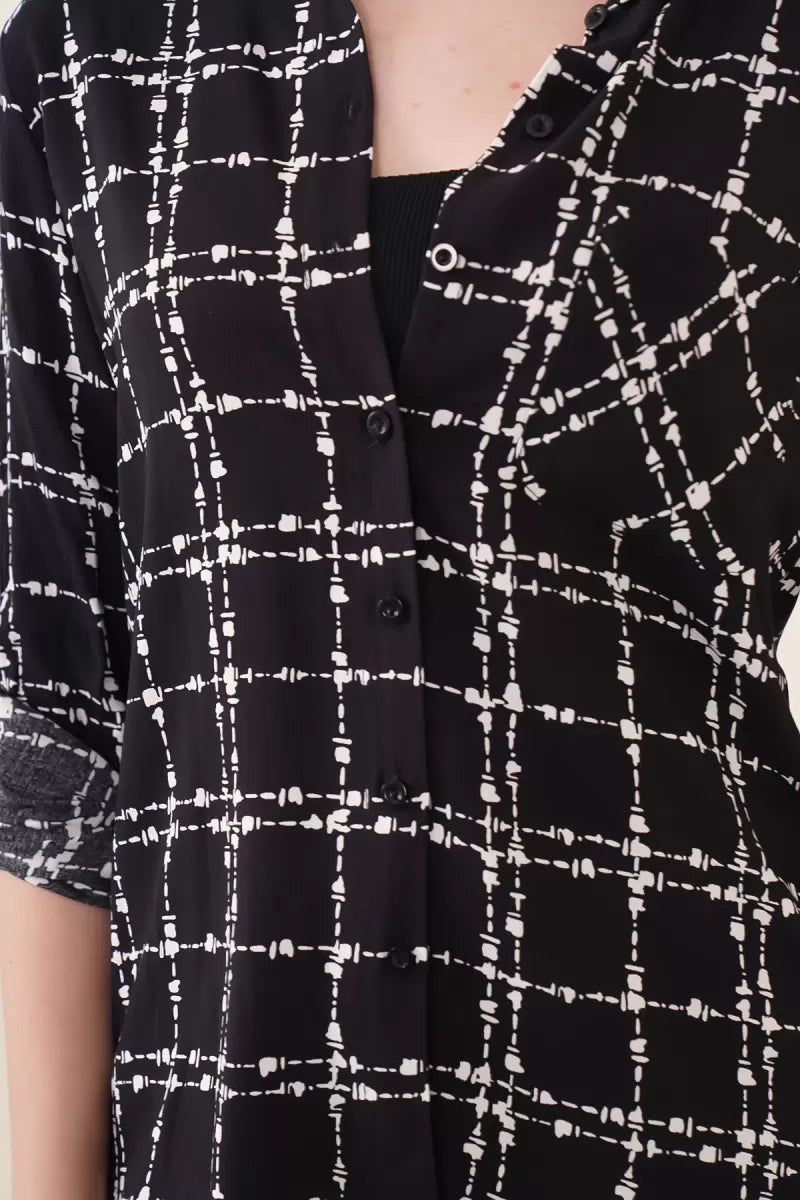 Kadın Tek Cepli Çizgili Desen Viskon Siyah Gömlek