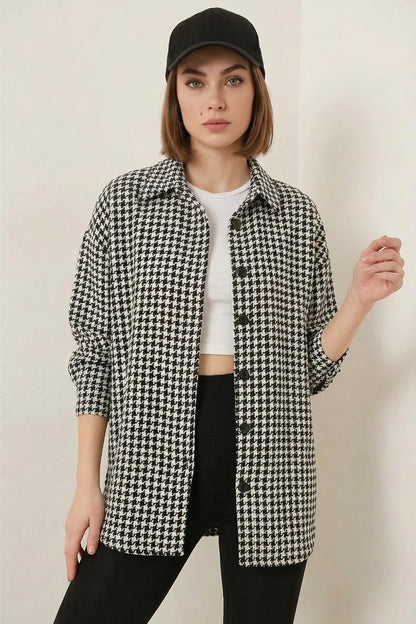Kadın Oversize Kazayağı Desen Pamuklu Siyah Beyaz Gömlek