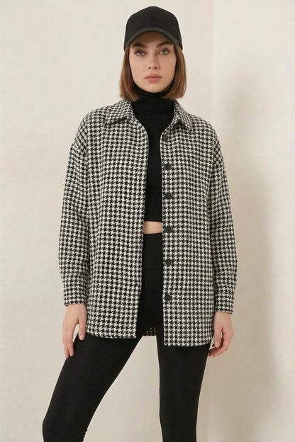 Kadın Oversize Kazayağı Desen Pamuklu Siyah Beyaz Gömlek
