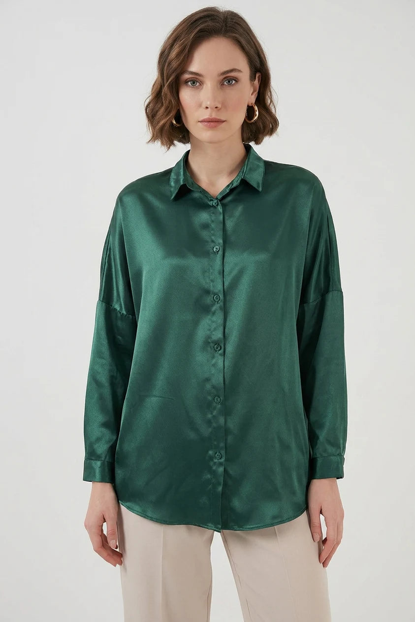Kadın Oversize Kesim Saten Gömlek