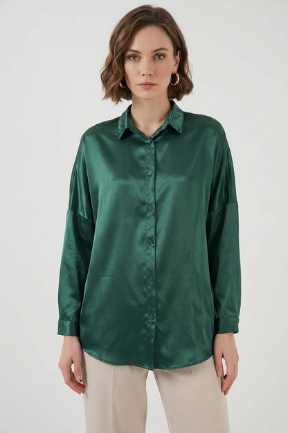 Kadın Oversize Kesim Saten Gömlek