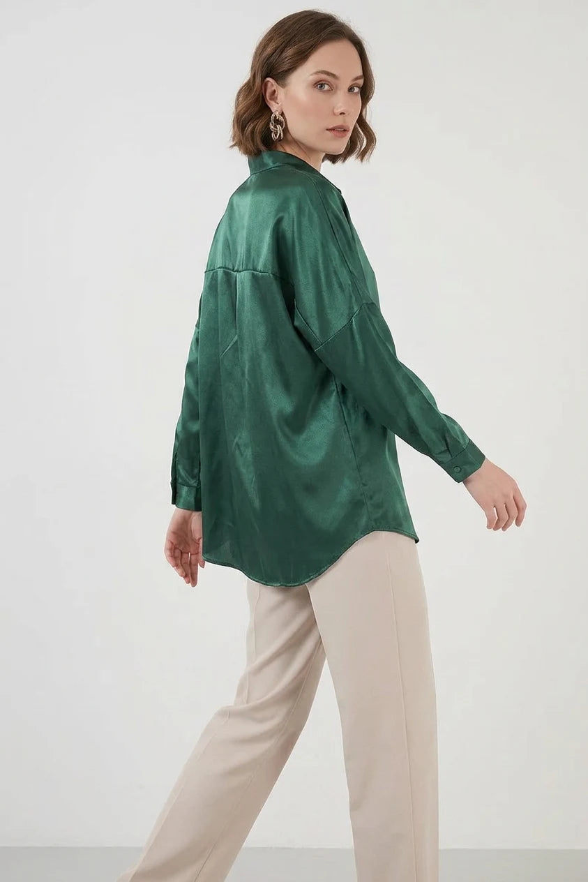 Kadın Oversize Kesim Saten Gömlek