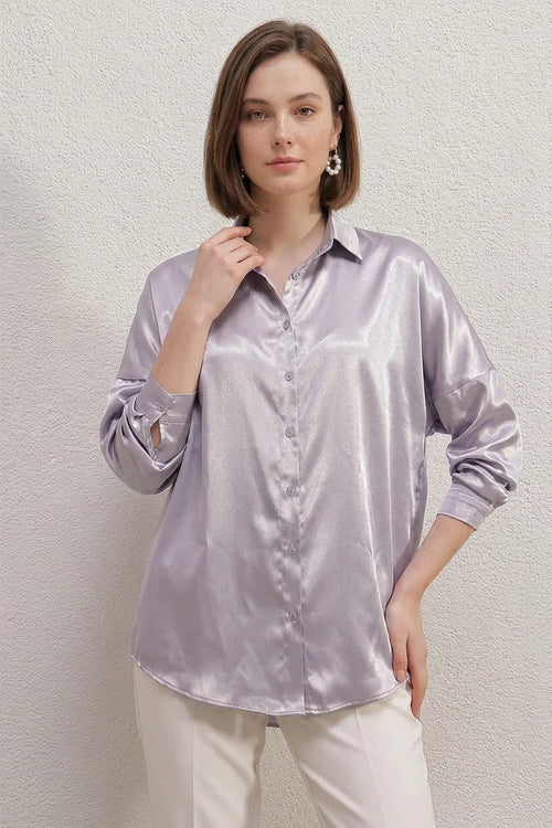 Kadın Oversize Kesim Saten Gömlek