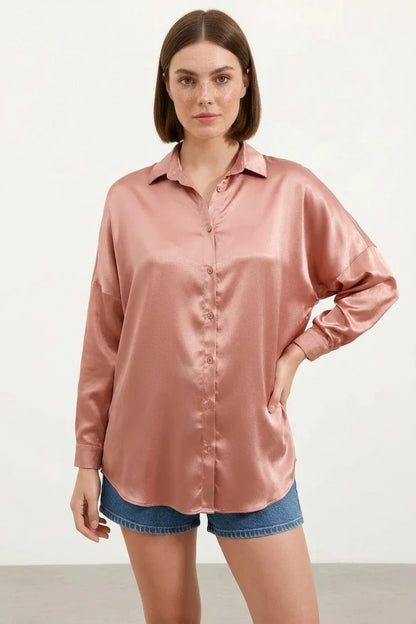 Kadın Oversize Kesim Saten Gömlek