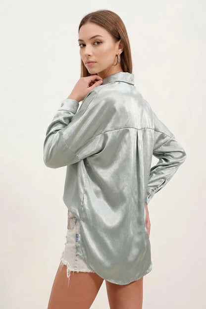 Kadın Oversize Kesim Saten Gömlek