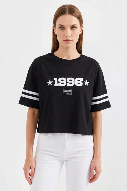Kadın Basic Oversize Çizgili Kol Siyah Tişört