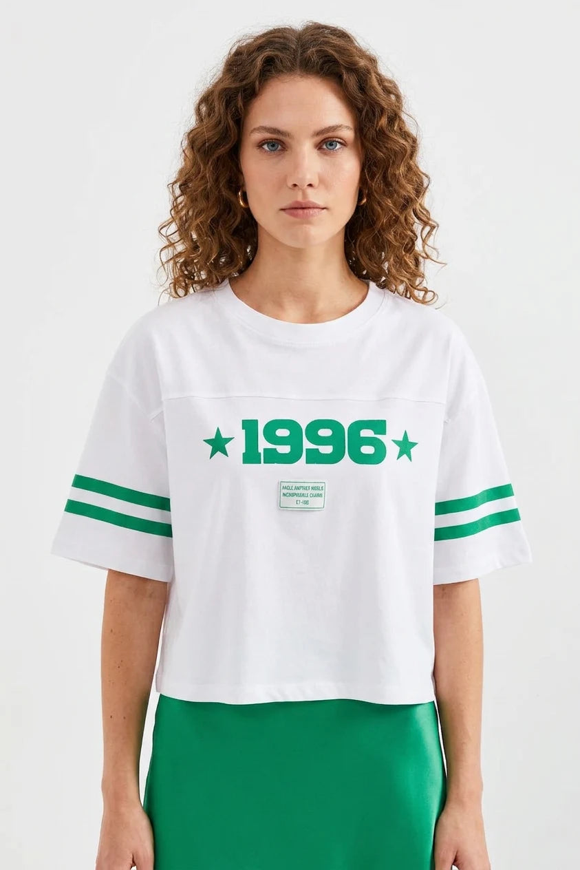 Kadın Yuvarlak Yaka Basic Oversize Çizgili Kol Baskılı Beyaz Tişört