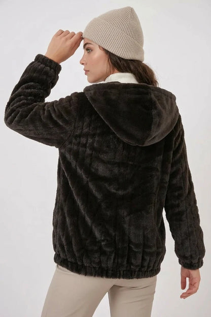 Kadın Kapüşonlu Beli Büzgülü Kürklü Mont