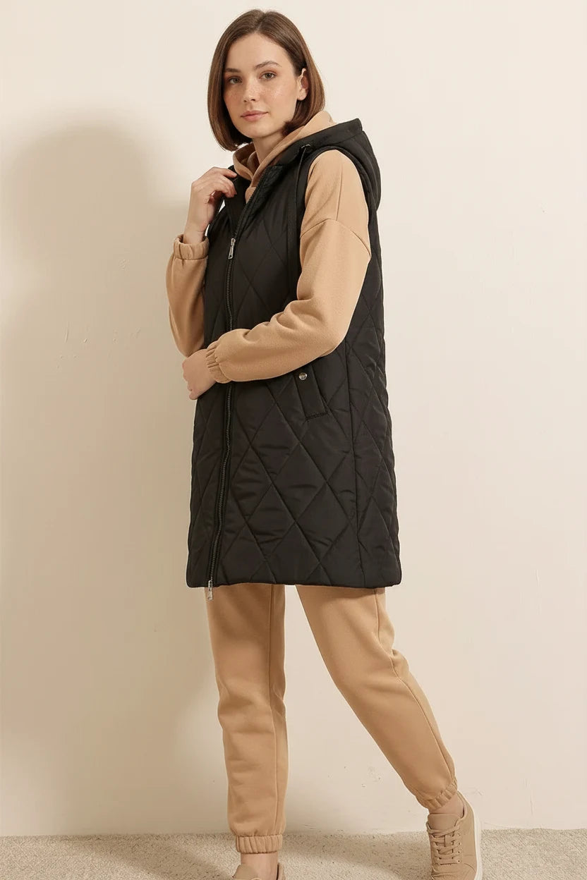 Kadın Kapüşonlu Kapitone Desenli Siyah Yelek