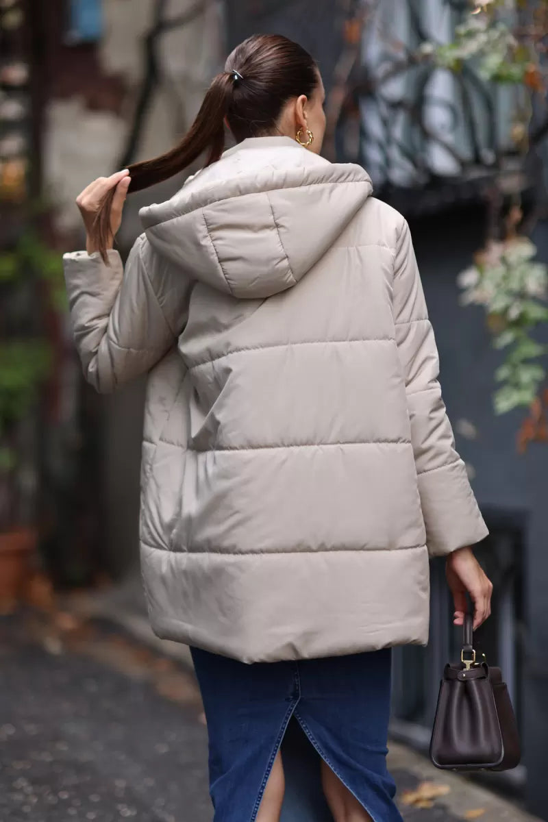 Kadın Kapüşonlu Oversize Bej Mont