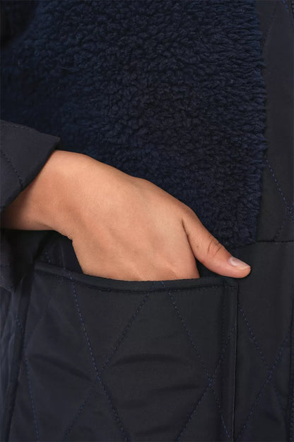 Kadın Yüksek Yaka Kapitone Peluş Detaylı Oversize Mont