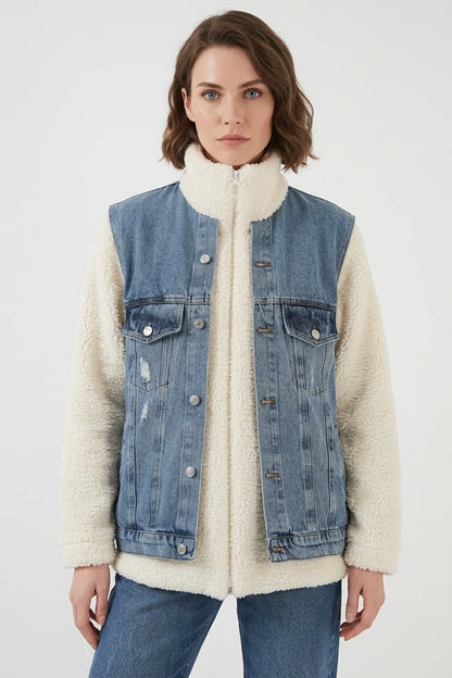 Kadın Yüksek Yaka Denim Peluş Yırtık Detaylı Pamuklu Lacivert Mont