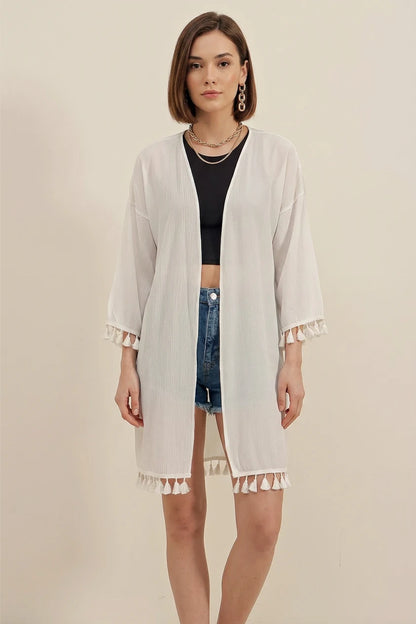 Kadın V Yaka Fırfırlı Püsküllü Kenar Beyaz Kimono