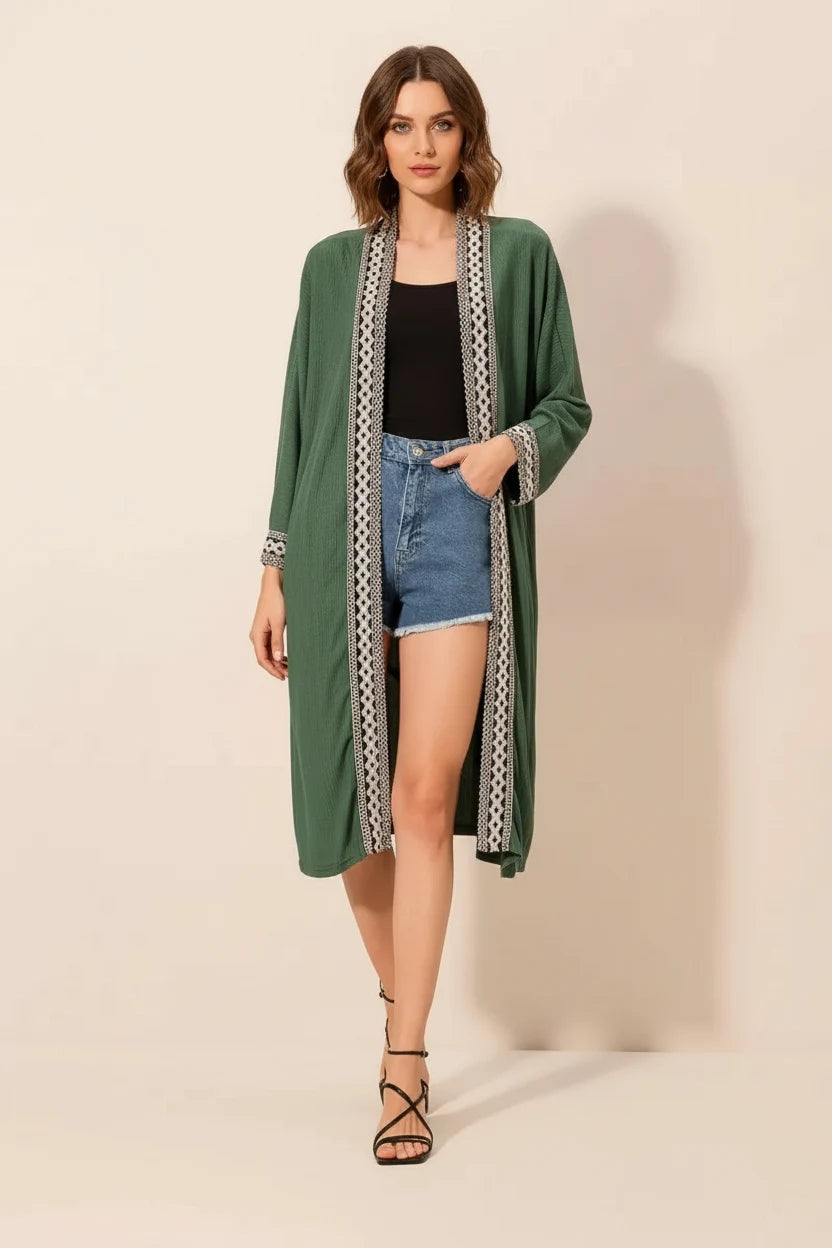 Kadın V Yaka Kuşaklı Nakışlı Kol Detayı Zümrüt Yeşili Kimono