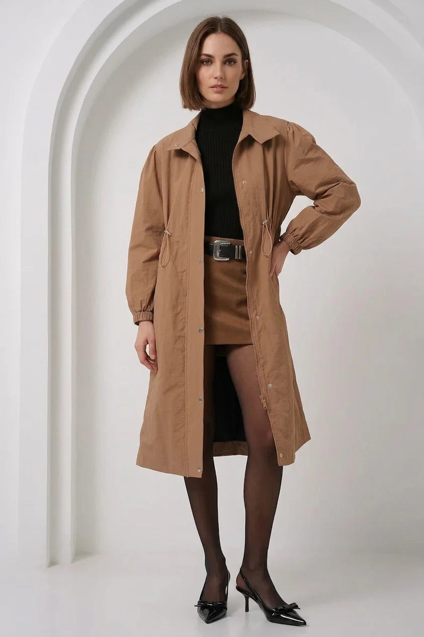 Kadın Gömlek Yaka Beli Büzgülü Astarlı Camel Trençkot