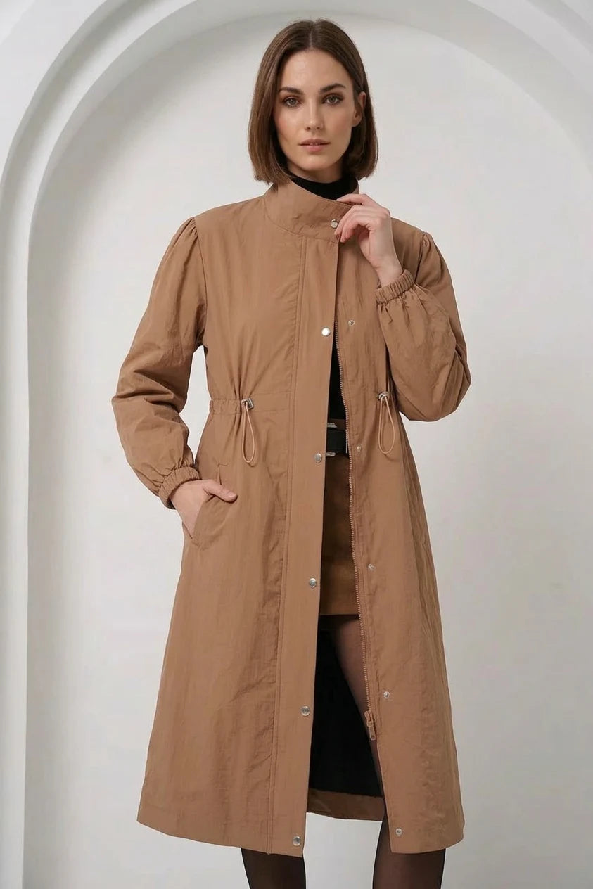 Kadın Gömlek Yaka Beli Büzgülü Astarlı Camel Trençkot