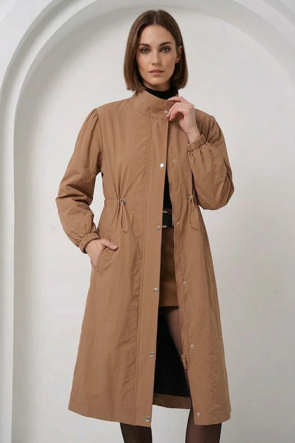 Kadın Gömlek Yaka Beli Büzgülü Astarlı Camel Trençkot