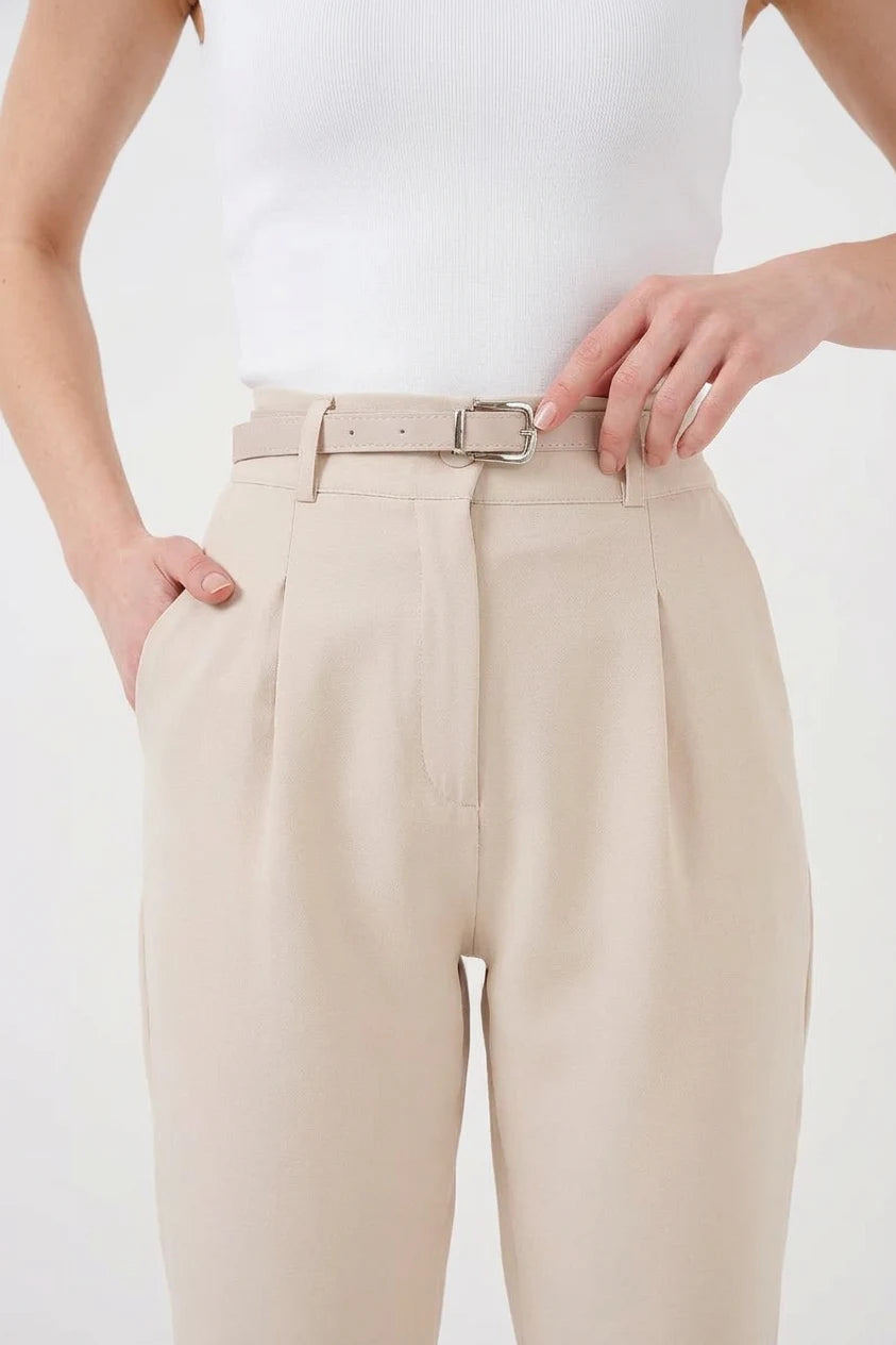 Kadın Kemerli Pileli Krem Pantolon