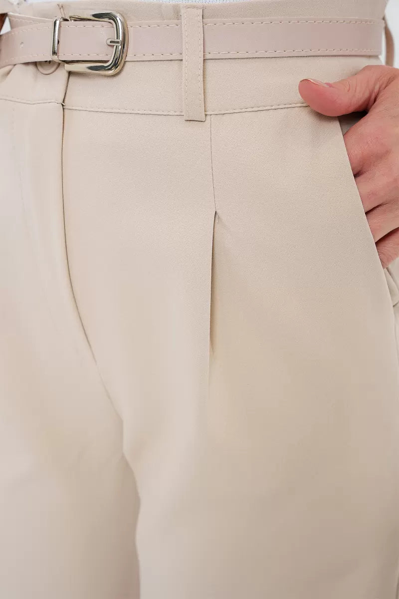 Kadın Kemerli Pileli Krem Pantolon