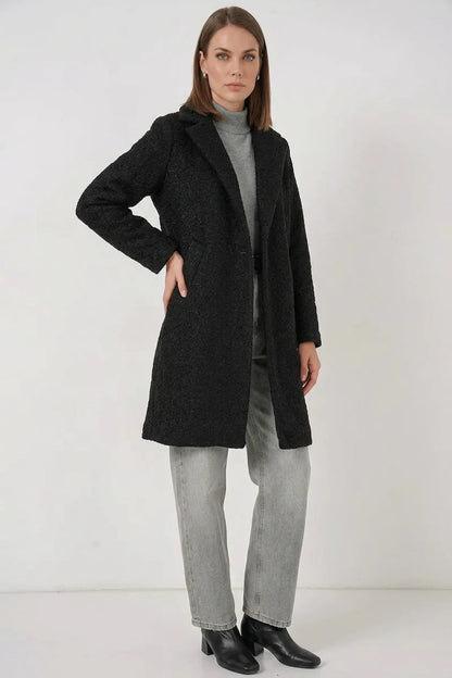 Kadın Kemerli Yaka Oversize Kaşe Siyah Kaban