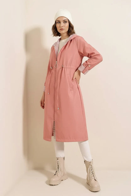 Kadın Beli Büzgülü Kapşonlu Çizgili Pembe Trençkot