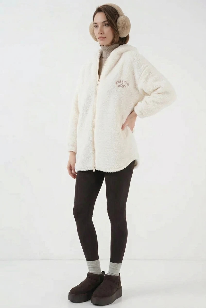 Kadın Kapüşonlu Peluş Oversize Beyaz Kaban