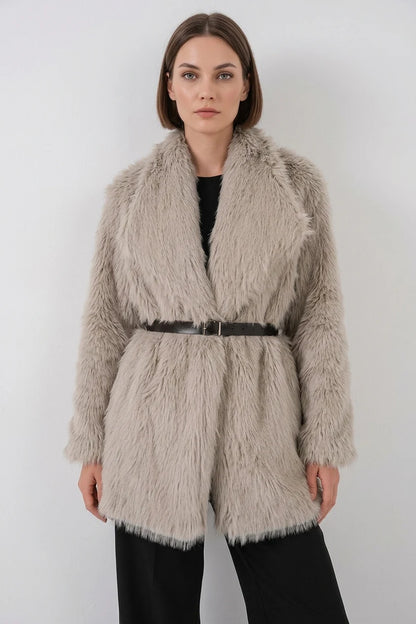 Kadın Geniş Yaka Kemerli Kürklü Oversize Kaban