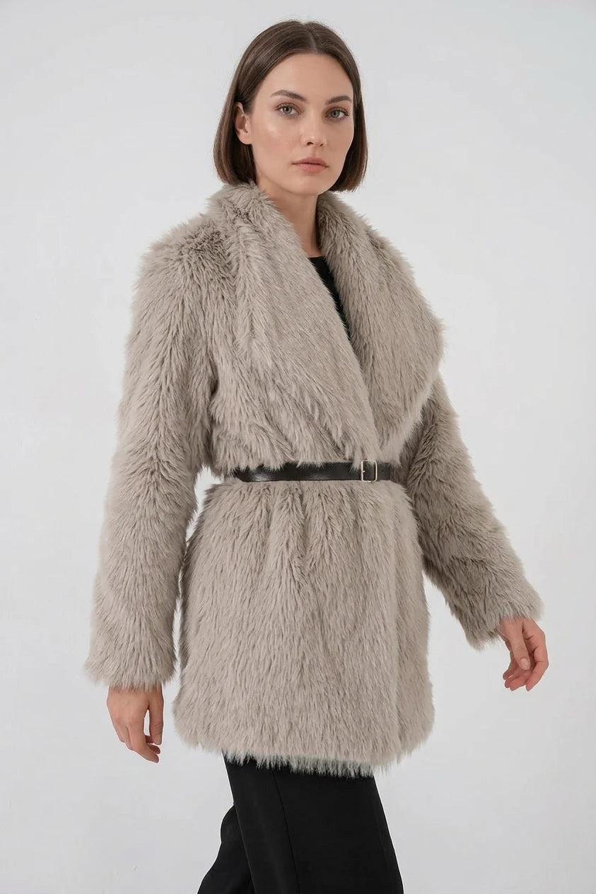 Kadın Geniş Yaka Kemerli Kürklü Oversize Kaban