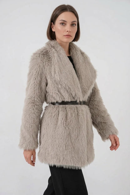 Kadın Geniş Yaka Kemerli Kürklü Oversize Kaban