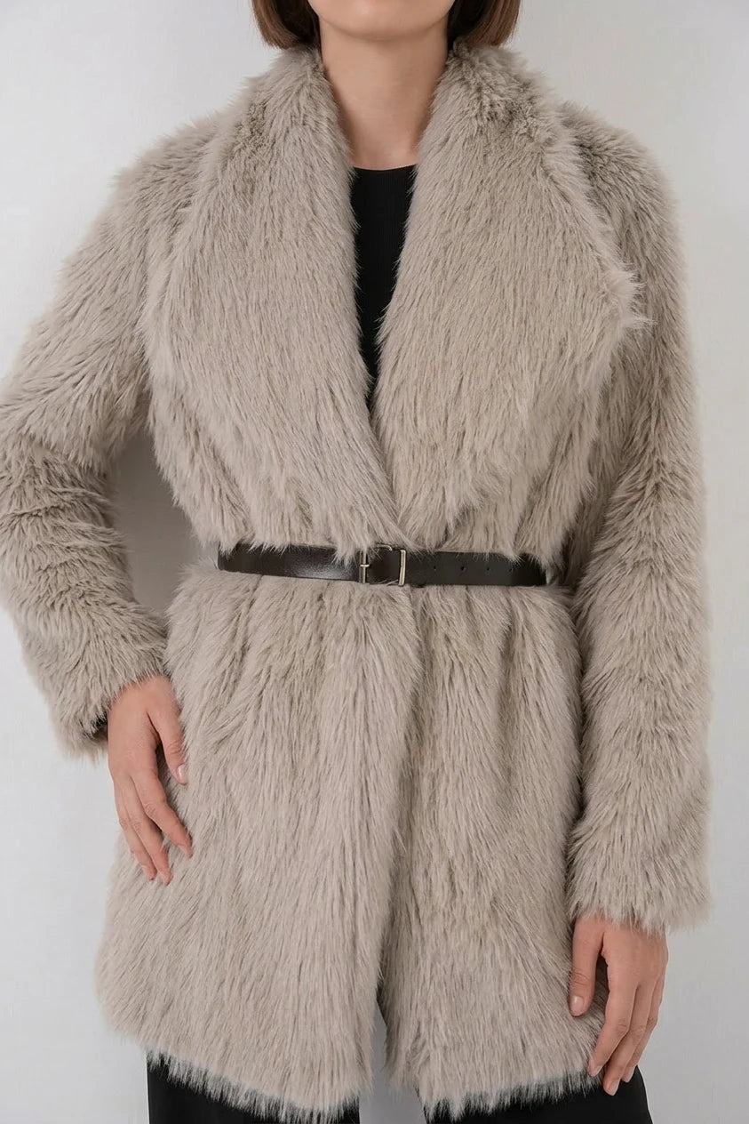 Kadın Geniş Yaka Kemerli Kürklü Oversize Kaban