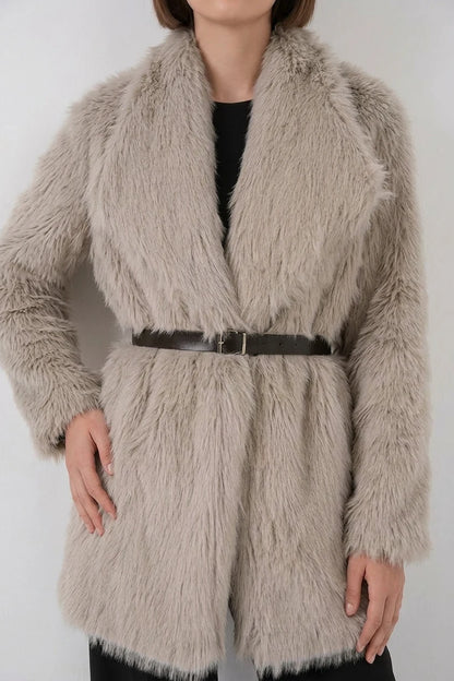 Kadın Geniş Yaka Kemerli Kürklü Oversize Kaban