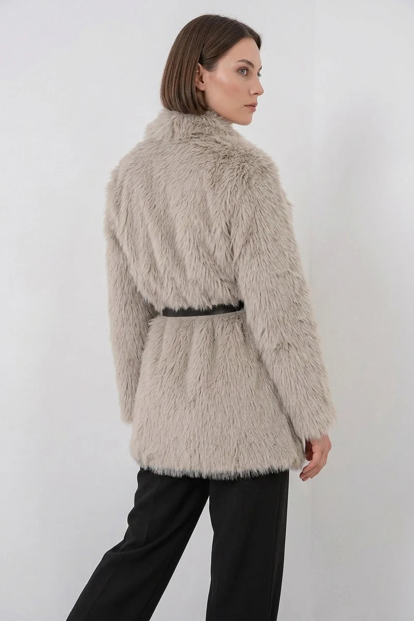 Kadın Geniş Yaka Kemerli Kürklü Oversize Kaban