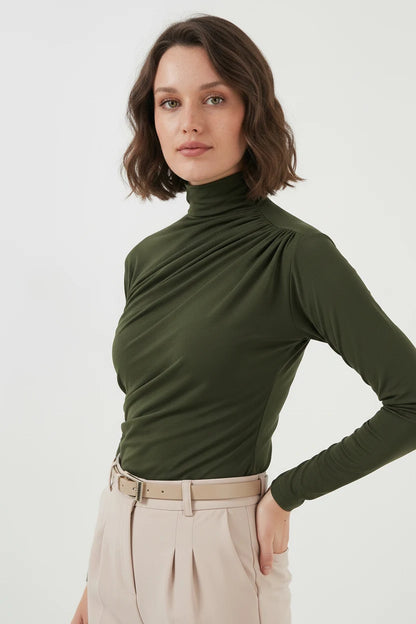Kadın Balıkçı Yaka Büzgülü Detay Bluz